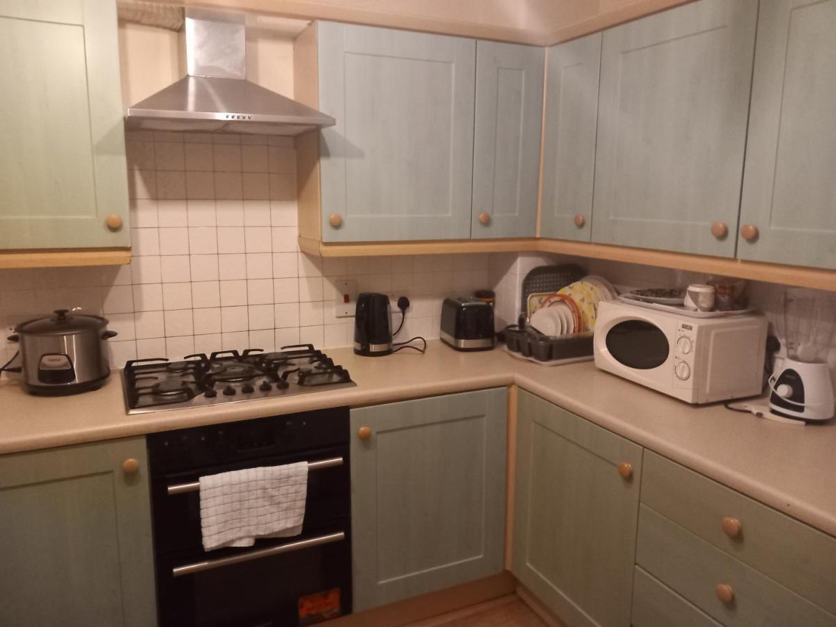 Lovely Shared 3 Bed Home Near The Thames Thamesmead  Luaran gambar